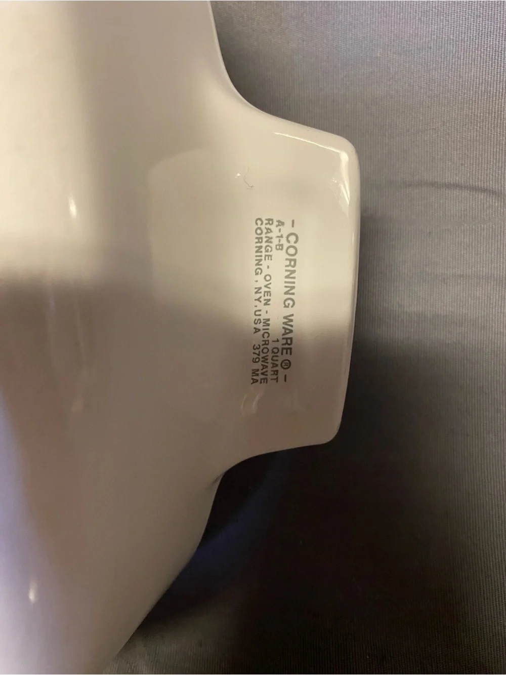 Vintage Corningware L’Echalote White Casserole Dish 1 quart